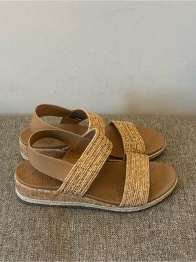 Skechers Luxe Foam Brown Rhinestone Slingback Sandals Women’s Size 8 Comfort
